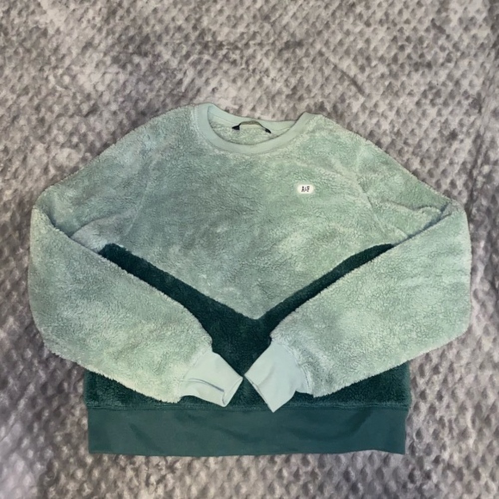 Abercrombie & Fitch Green Sweater!